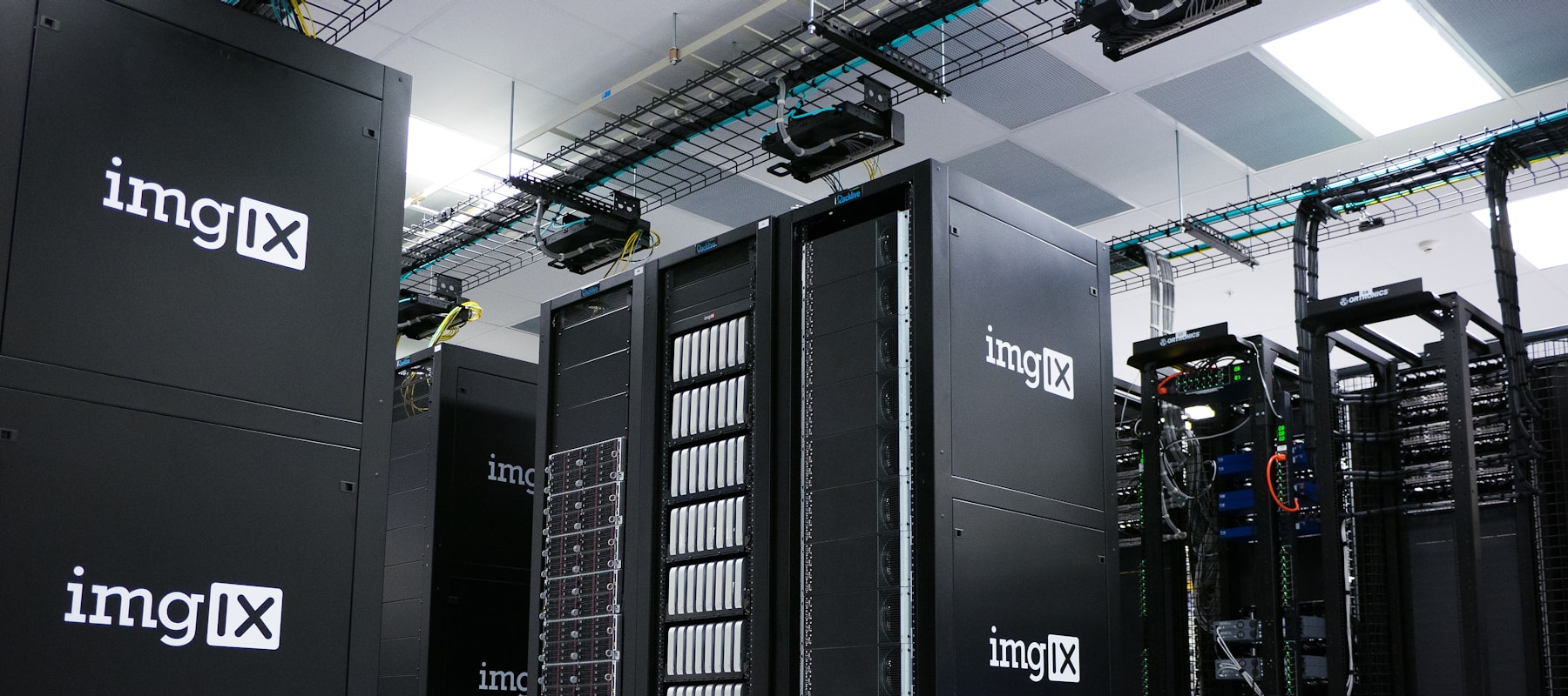 Professionell betriebene Serverinfrastruktur im Rechenzentrum